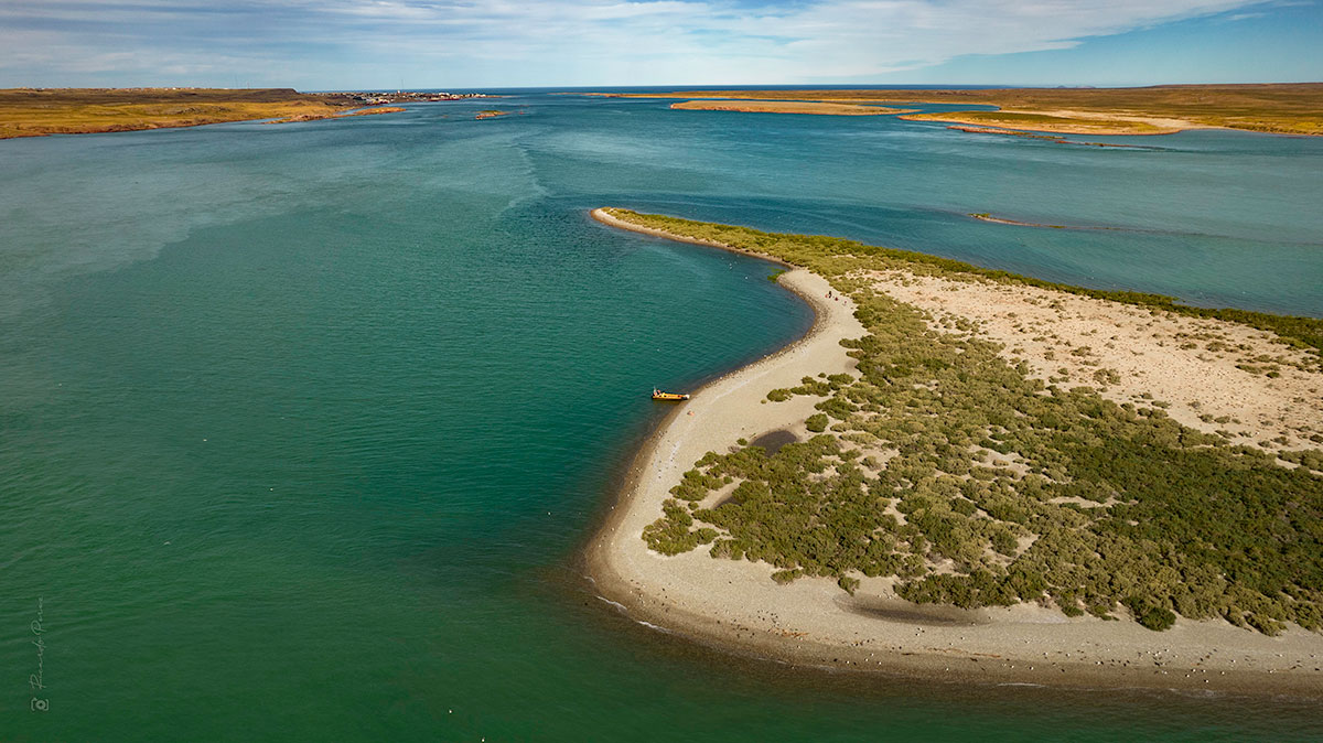 Vista del estuario del río Deseado en Puerto Deseado
